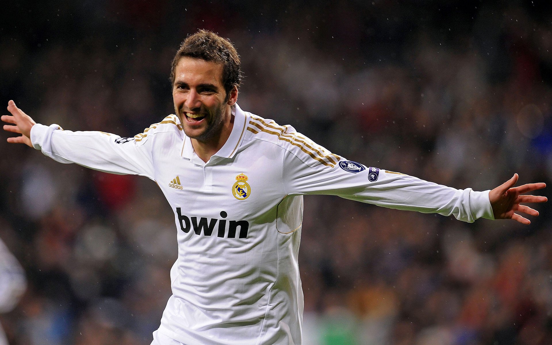 “冲刺时刻!武汉马拉松赛场谁能成就辉煌?”